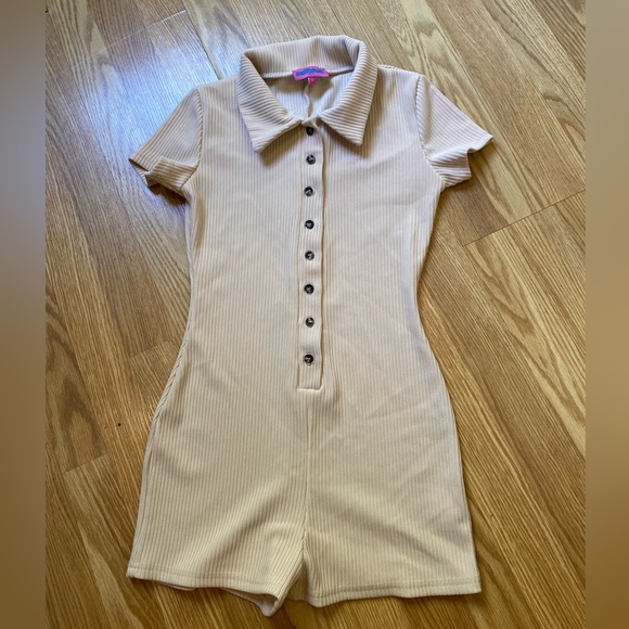 EDIKTED x UO cream beige romper/ onsie Small, XS - Picture 2 of 14